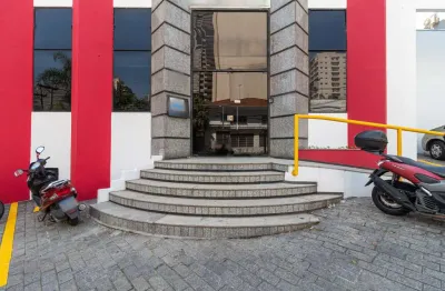 Ponto comercial com 7 salas para alugar na Rua Bernardino de Campos, 145, Campo Belo, São Paulo
