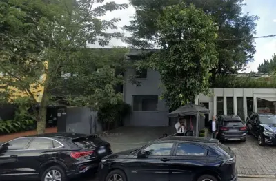 Casa comercial na rua groenlândia, n. 1943 • 300 m²