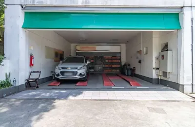 Loja em posto na rua dona elisa de moraes mendes, n. 781 • 47 m²
