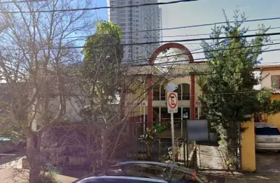 Casa comercial na rua marechal deodoro, n. 497 • 441 m²