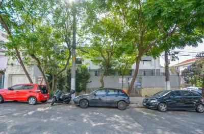 Casa comercial na rua doutor clemente jobim, n. 60 • 275 m²