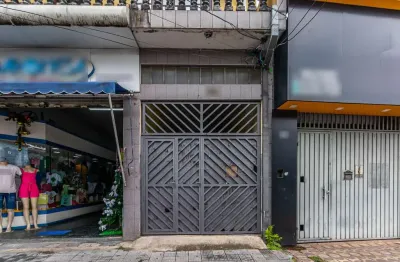 Casa comercial na avenida manuel pimentel, n. 250 • 195 m²