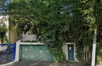 Casa comercial na rua gomes freire, n. 143 • 590 m²