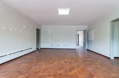 Sobreloja na avenida cupecê, n. 3541 - conjunto 01 • 115 m²