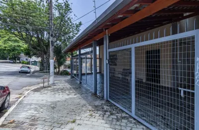 Casa comercial na rua bento de abreu, n. 98 • 470 m²