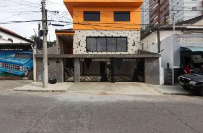 Casa comercial na rua lourenço de azevedo, n. 228 • 326 m²