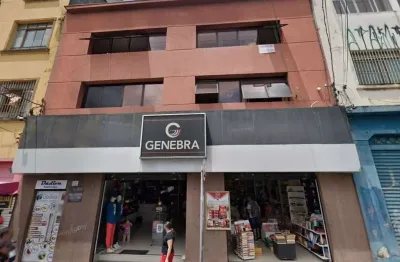 Loja em galeria na rua conde de sarzedas, n. 28 - loja 1 • 355 m²