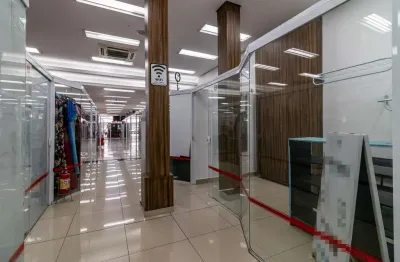 Loja em galeria na rua teodoro sampaio, n. 2387 - loja 43 • 7 m²