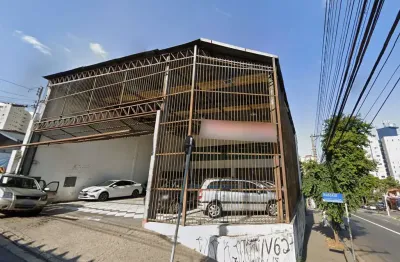 Prédio comercial na rua hussain youssef saab, n. 20 • 600 m²