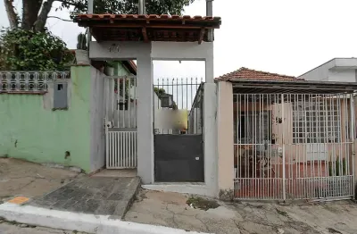 Casa comercial para alugar na Rua Armanda, 103, Água Fria, São Paulo