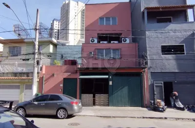 Prédio comercial na avenida botuquara, n. 325 • 500 m²