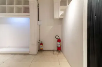 Loja em galeria na rua josé paulino, n. 260 - loja 21 • 6 m²