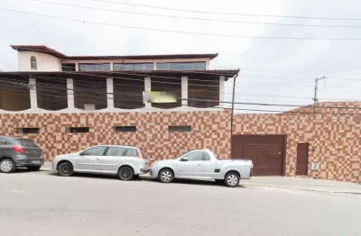 Casa comercial na rua gervásio alves pereira, n. 537 • 500 m²
