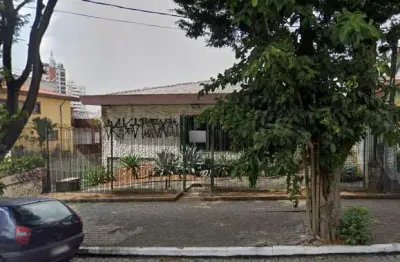 Casa comercial na rua gaspar fernandes, n. 603 • 343 m²