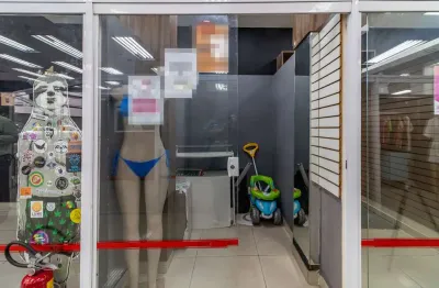 Loja em galeria na rua teodoro sampaio, n. 2387 - loja 50 • 7 m²