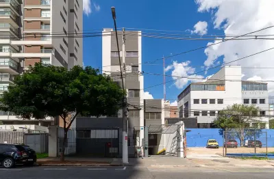 Prédio comercial na rua desembargador eliseu guilherme, n. 409 • 1118 m²