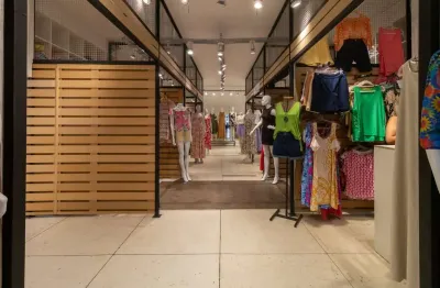 Loja em galeria na rua josé paulino, n. 260 - loja 14 • 7 m²