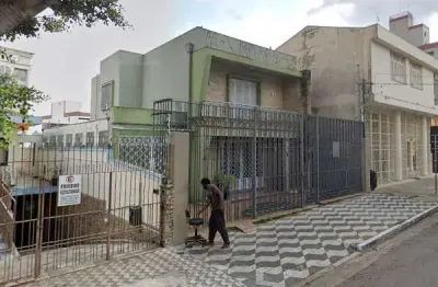 Casa comercial na rua santo afonso, n. 196 • 432 m²