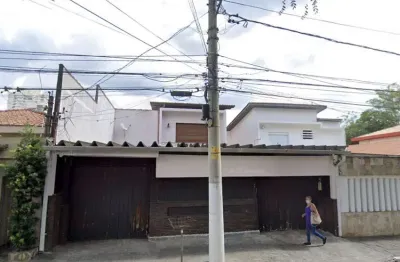 Casa comercial na rua francisco dias velho, n. 445 • 340 m²