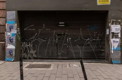 Ponto comercial para alugar na Rua Gabus Mendes, 253, República, São Paulo