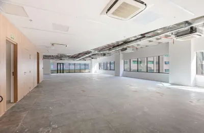 Sala comercial na rua fidêncio ramos, n. 329 - cj 61 • 377 m²