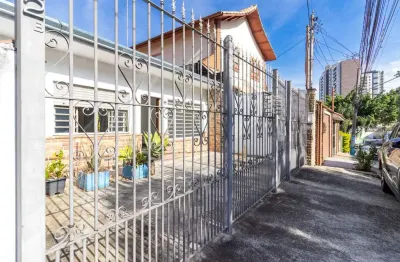 Casa comercial na rua capitão siqueira barbosa, n. 122 - a • 130 m²