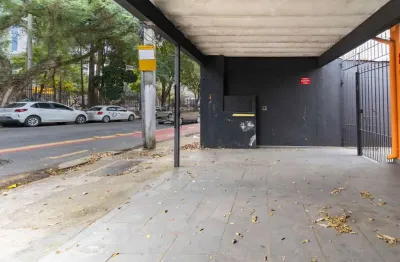 Casa comercial na rua pascoal pais, n. 548 • 200 m²