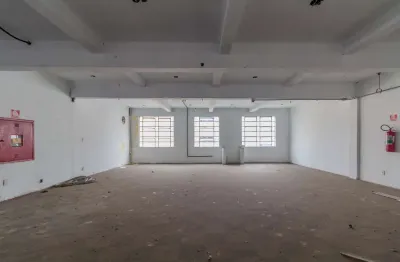 Prédio comercial na rua barão de iguape, n. 360 - 3º andar • 500 m²