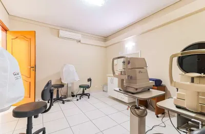 Prédio comercial na praça oswaldo cruz, n. 124 - cj64 • 140 m²