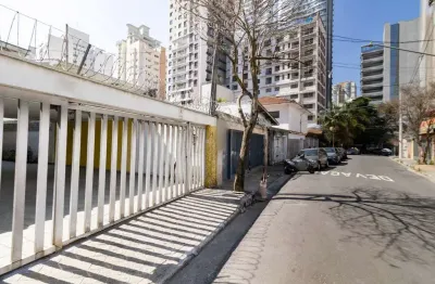 Casa comercial para alugar na Rua Crisandálias, 85, Jardim das Acacias, São Paulo