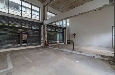 Loja na rua doutor amâncio de carvalho, n. 86 - 04 • 45 m²