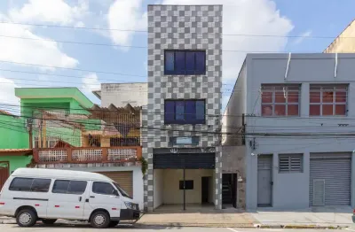 Prédio comercial na rua doutor césar castiglioni júnior, n. 524 - a • 108 m²