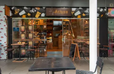 Loja em galeria na rua henri dunant, n. 792 - 13 • 67 m²