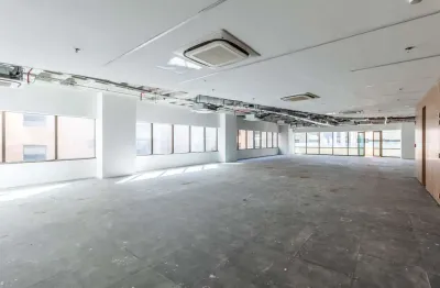 Sala comercial na rua fidêncio ramos, n. 329 - cj 63 • 377 m²