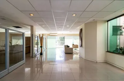 Sala comercial na estrada das lágrimas, n. 439 - sala 02 • 272 m²
