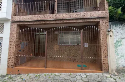 Casa comercial na rua tereza rodrigues peres, n. 16 • 112 m²