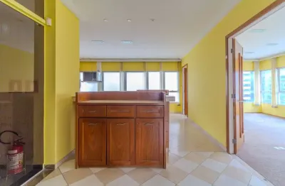 Sala comercial na rua leôncio de carvalho, n. 306 • 91 m²