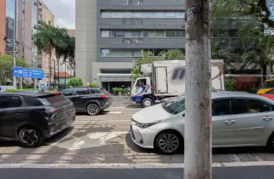 Prédio comercial na rua desembargador eliseu guilherme, n. 200 • 230 m²