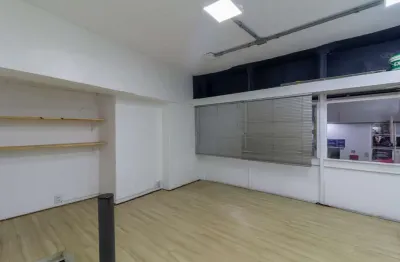 Loja em galeria na rua são bento, n. 545 - loja 05 do posso térreo superior • 32 m²