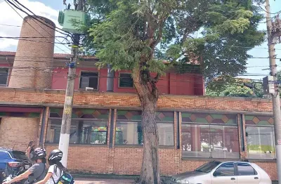 Prédio para alugar na Rua Belchior de Azevedo, 225, Vila Leopoldina, São Paulo