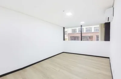Loja em galeria na rua barão de itapetininga, n. 143 - sala 10 • 12 m²