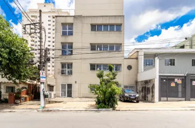 Prédio comercial na rua doutor diogo de faria, n. 66 • 1217 m²