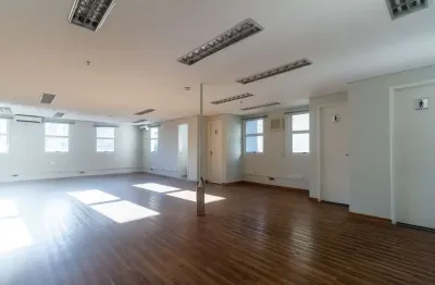 Sala comercial na rua barão do triunfo, n. 73 - conjunto 32 • 105 m²