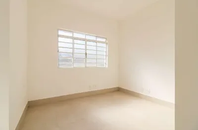 Sala comercial na estrada do m'boi mirim, n. 1662 - sala 02 • 12 m²