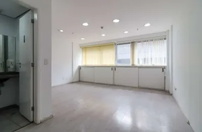 Sala comercial na rua desembargador eliseu guilherme, n. 200 - sala 304 • 30 m²