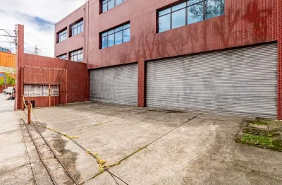 Prédio para alugar na Avenida Mutinga, 3144, Jardim Santo Elias, São Paulo