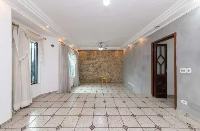 Casa comercial na rua vicente la giudice, n. 74 • 280 m²