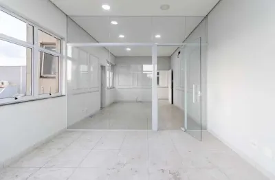 Sala comercial na rua visconde de inhomerim, n. 137 - sala 4 • 40 m²