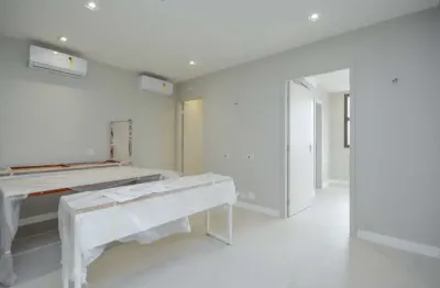 Sala comercial para alugar na Rua Demóstenes, 627, Campo Belo, São Paulo