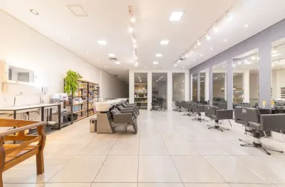 Loja em galeria na rua oscar freire, n. 562 • 110 m²